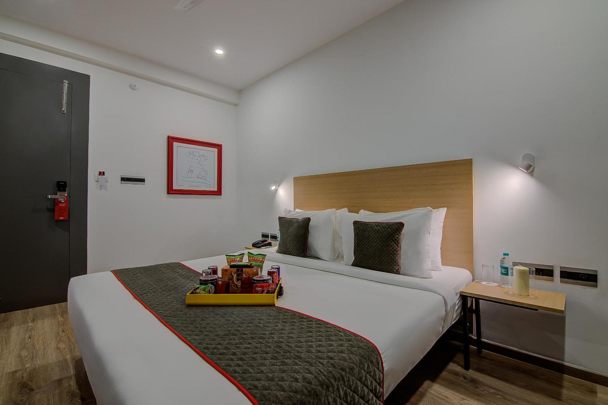 Super Townhouse Global Village Tech Park Near Kengeri Bus Terminal Metro Station Бангалор Екстериор снимка