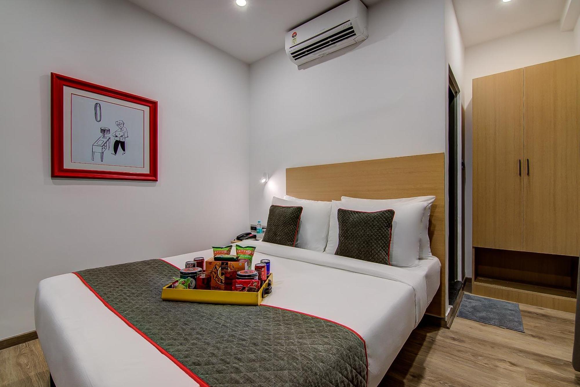 Super Townhouse Global Village Tech Park Near Kengeri Bus Terminal Metro Station Бангалор Екстериор снимка
