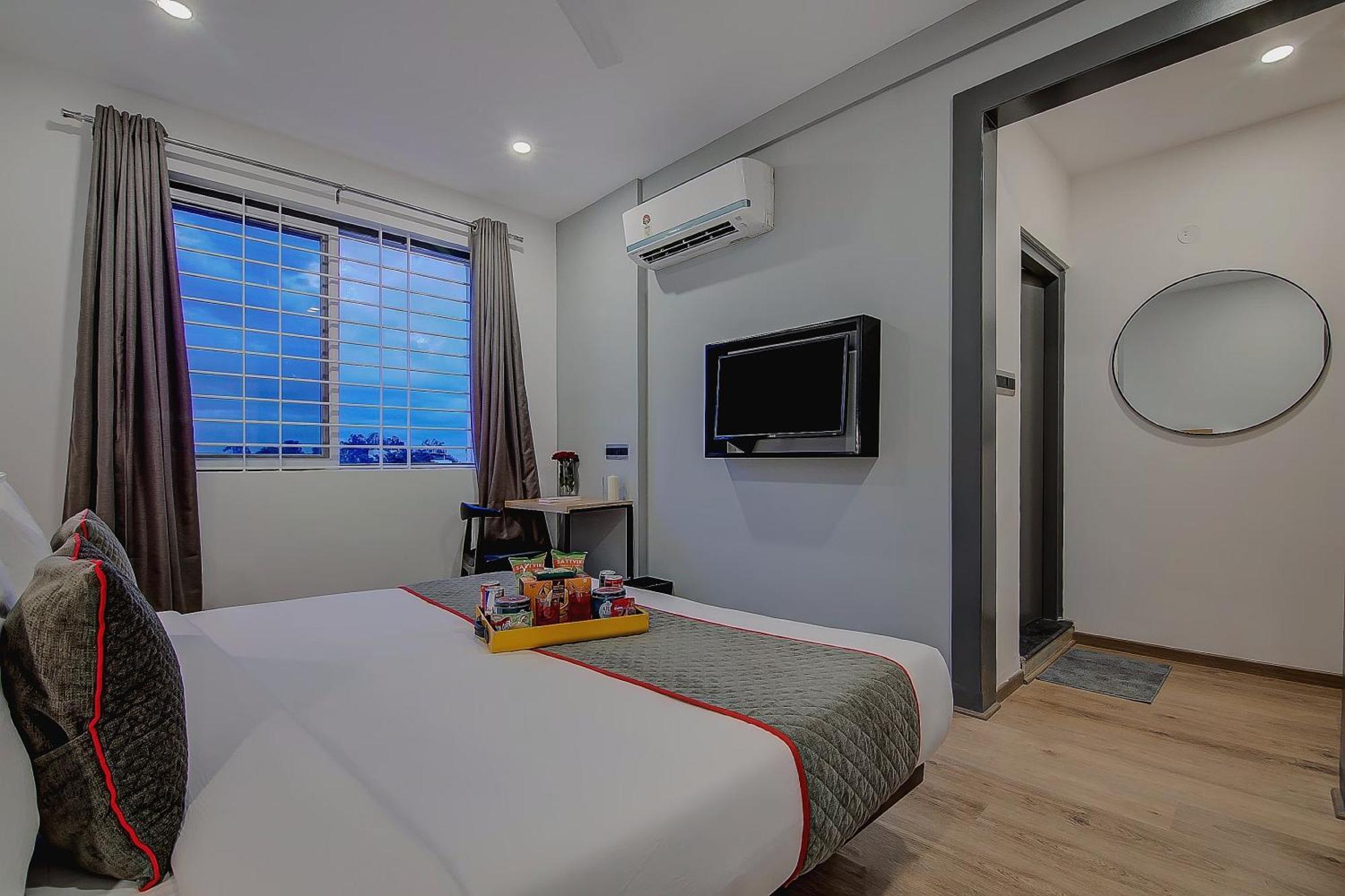 Super Townhouse Global Village Tech Park Near Kengeri Bus Terminal Metro Station Бангалор Екстериор снимка